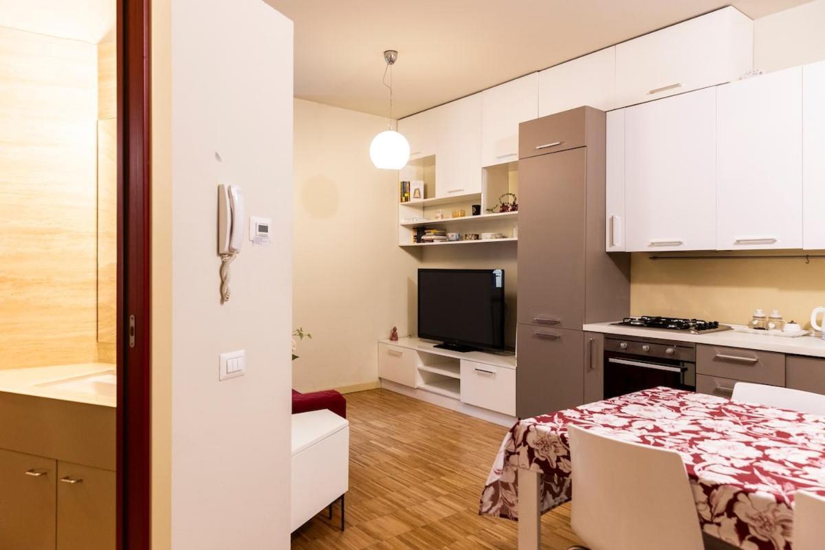 Easy Central Flat Milan Exterior photo